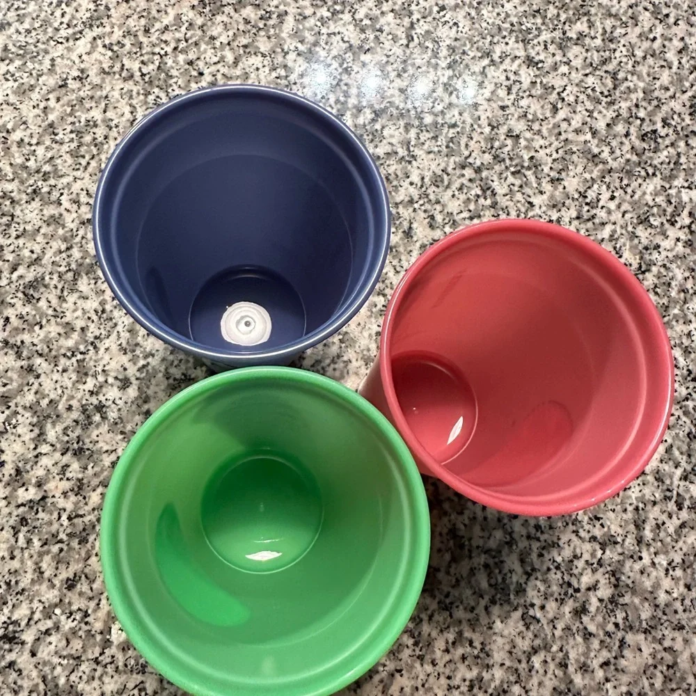 New! Starbucks cups - Picture 3 of 7
